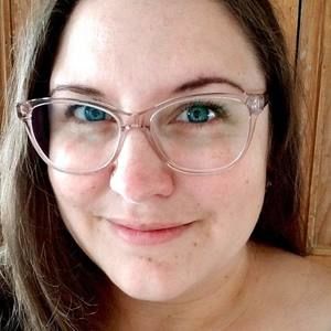 Meet your Posher, Genevieve